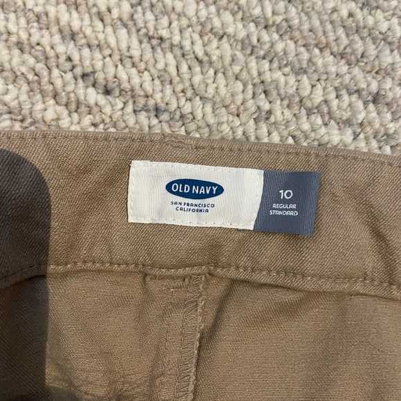 Tan shorts - Picture 2 of 4